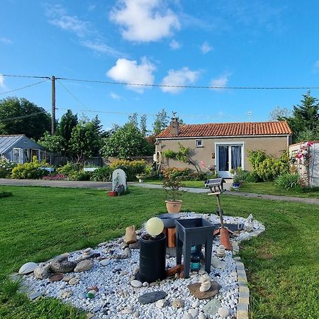 Brigitte Et Franck Bed & Breakfast Triaize Luaran gambar